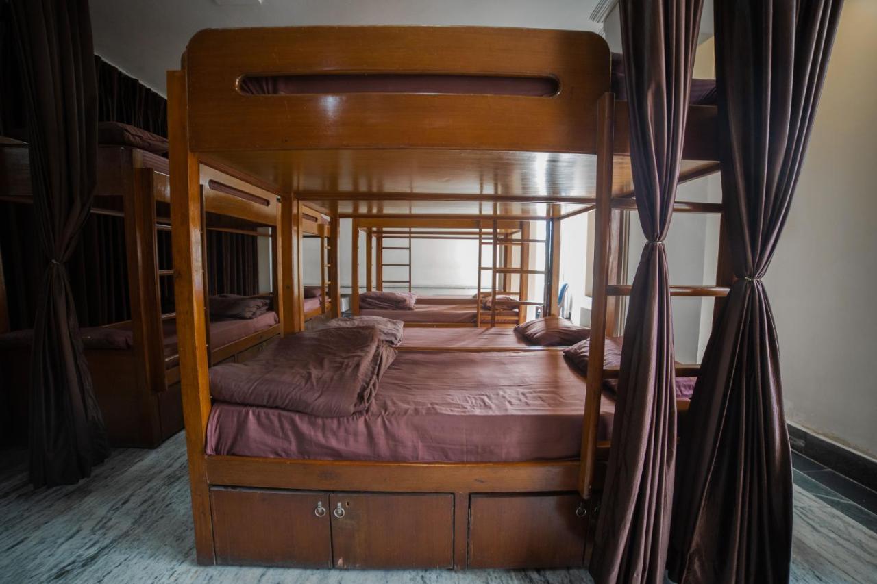 Pearl Courtyard Dormitory Váránaszi Kültér fotó