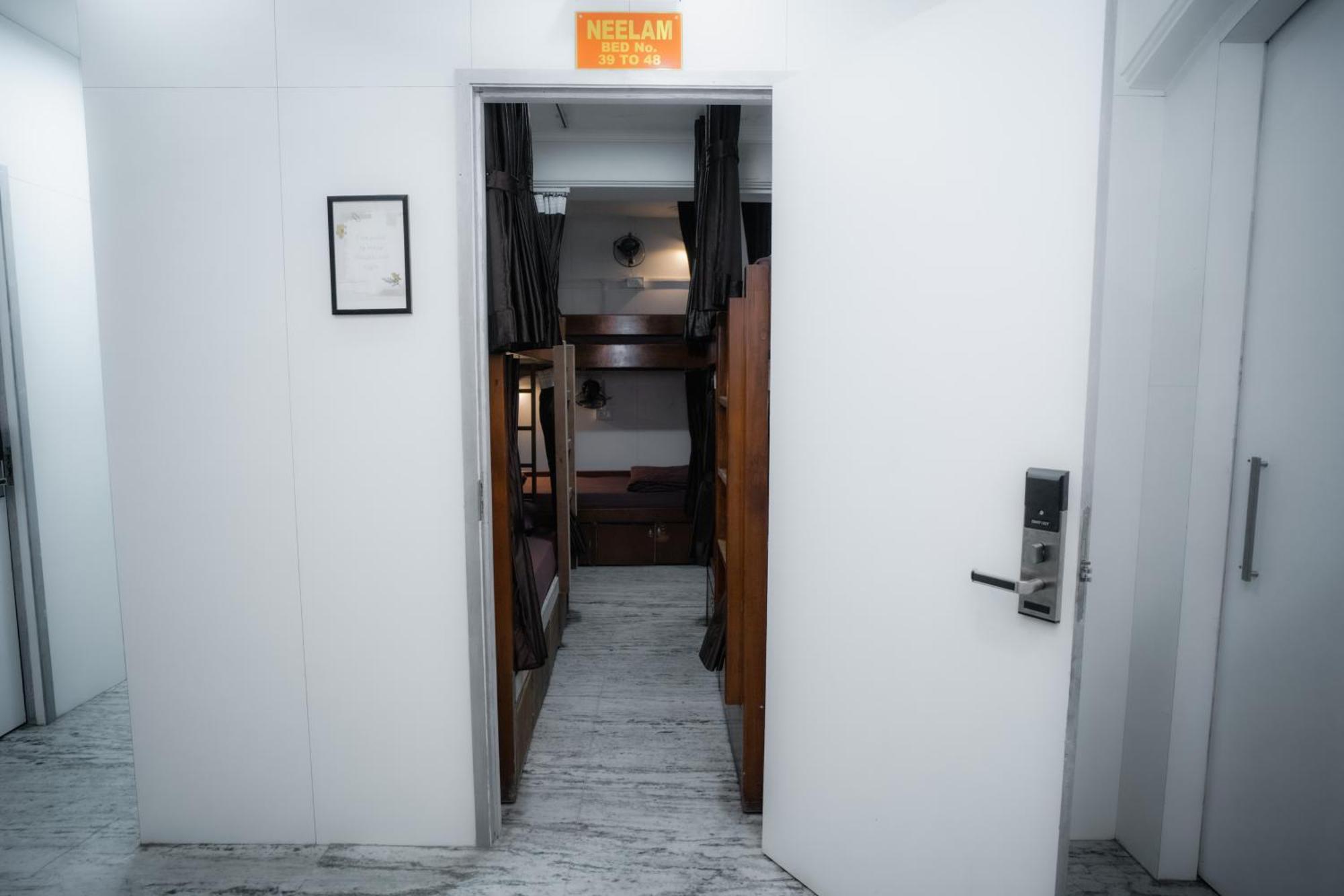 Pearl Courtyard Dormitory Váránaszi Kültér fotó