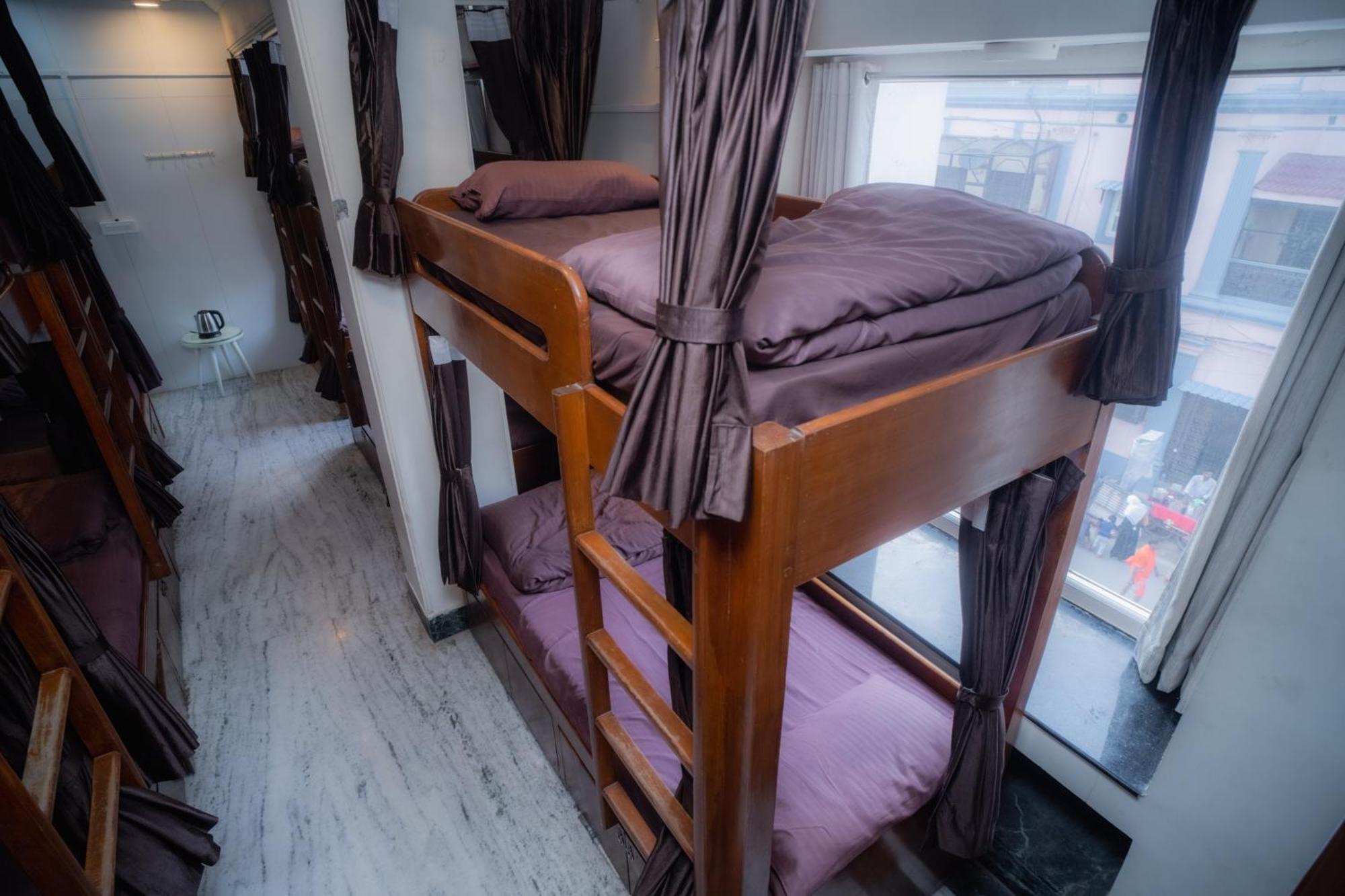 Pearl Courtyard Dormitory Váránaszi Kültér fotó