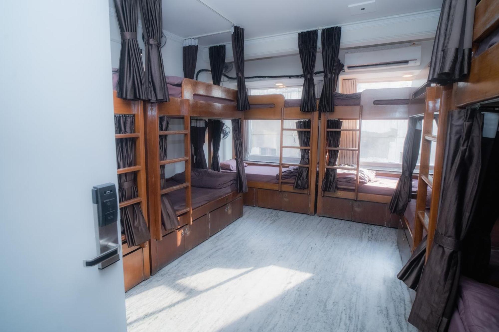 Pearl Courtyard Dormitory Váránaszi Kültér fotó